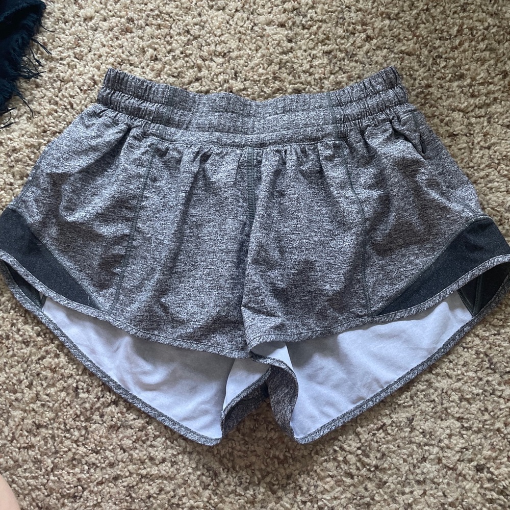 Lululemon Hotty Hots 2.5”
